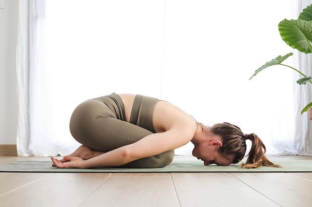 Child's Pose - Balasana - Arms extended to the back - Sharp Muscle